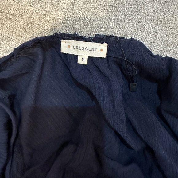 Super cute navy flowy top. Size small in excellent condition. Only worn once. - Picture 2 of 3